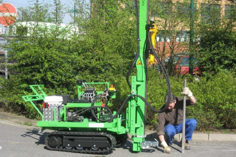 Dpt Rig Crawler-Based DPT and SPT Sounding Rigs3 - Gouda Geo